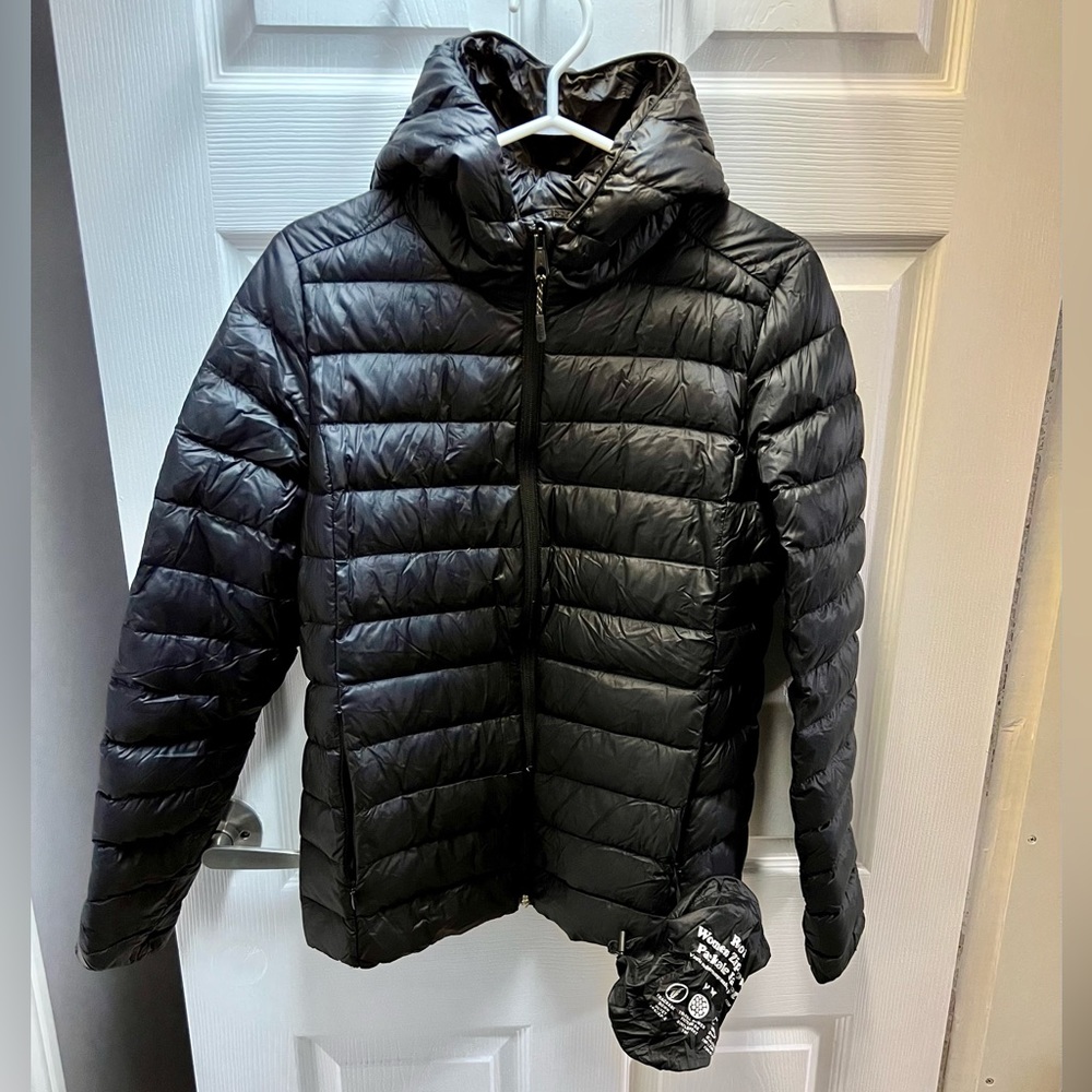 Roots womens down filled packable puffer jacket